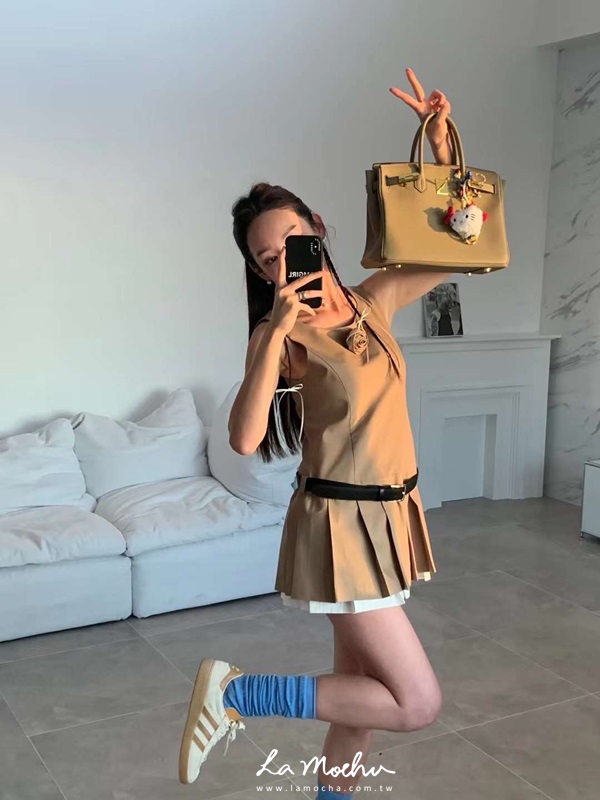 拼接連身百褶洋裝(不含玫瑰)